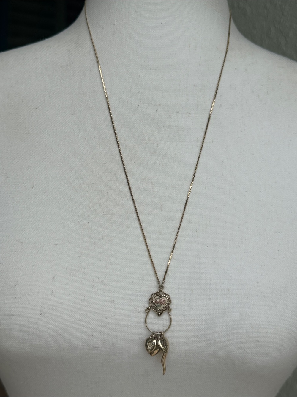 Vintage 1928 heart pendant necklace